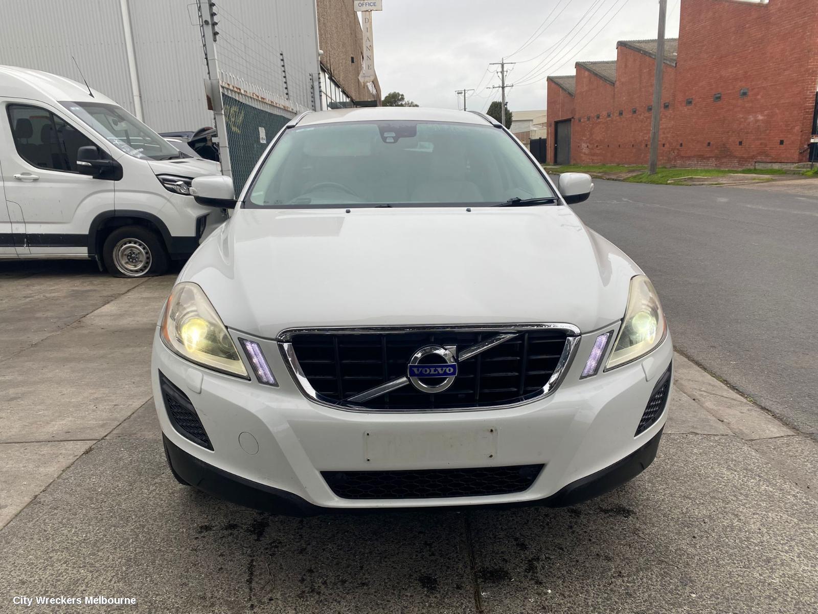 VOLVO XC60 2011 Bonnet