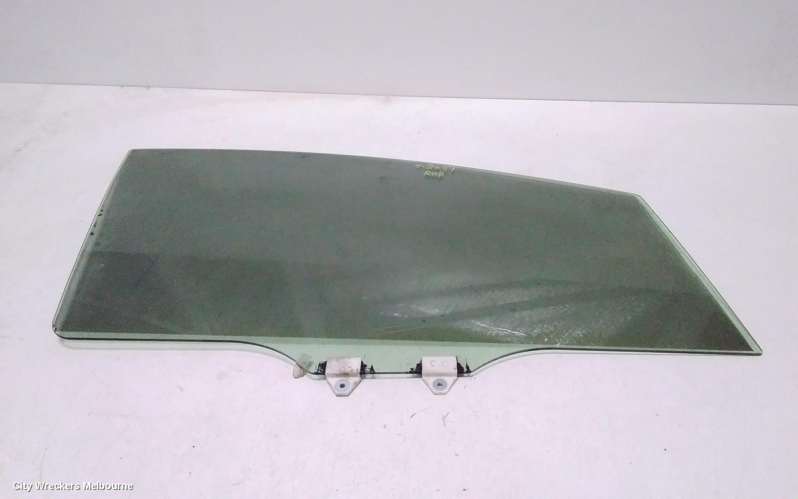 HONDA ODYSSEY 2015 Right Front Door Window