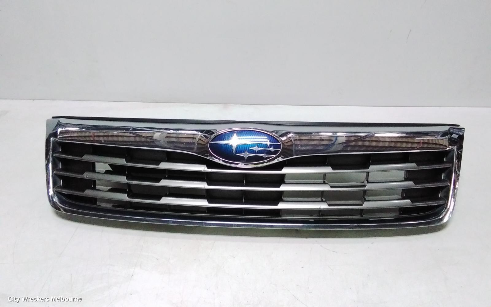 SUBARU FORESTER 2010 Grille