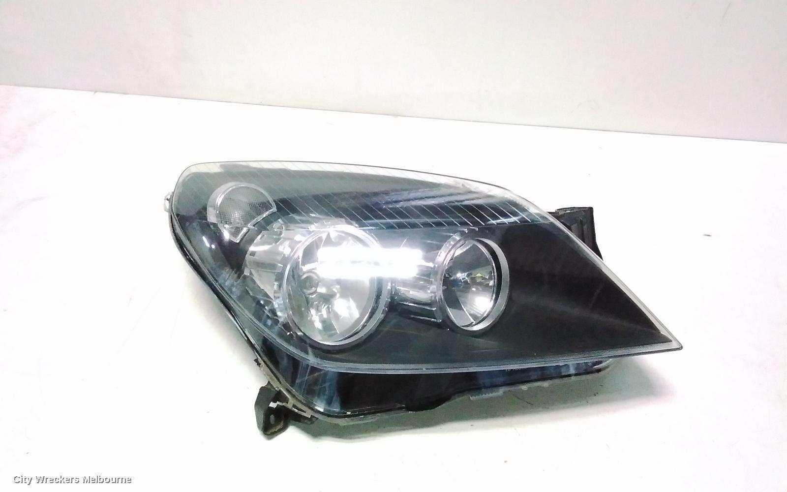 HOLDEN ASTRA 2007 Right Headlamp