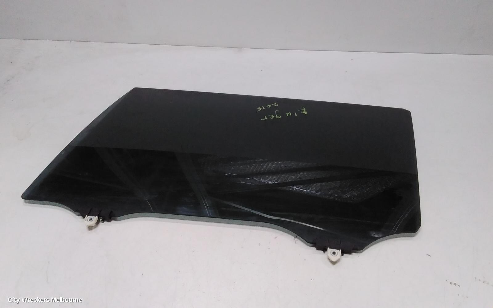 TOYOTA KLUGER 2015 Left Rear Door Window