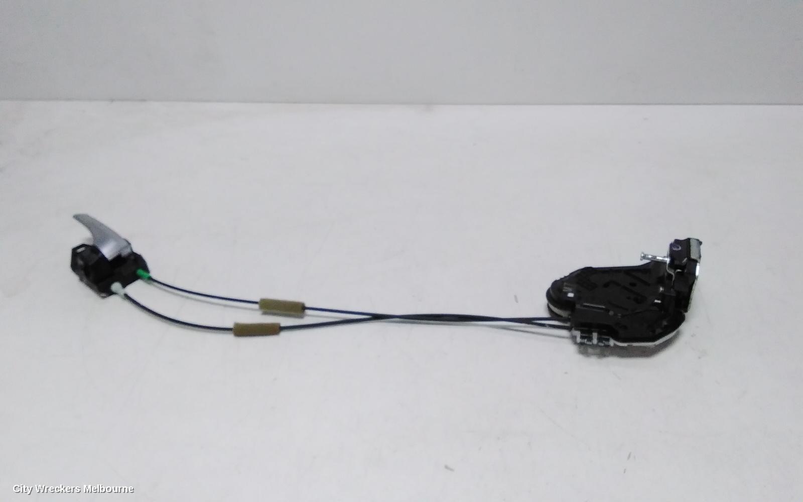 TOYOTA KLUGER 2015 Door/Boot/Gate Lock