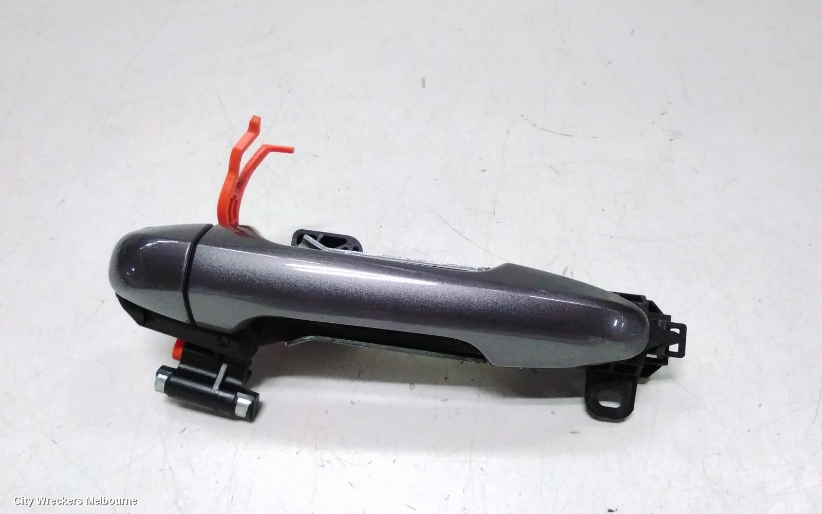 TOYOTA KLUGER 2015 Door Handle