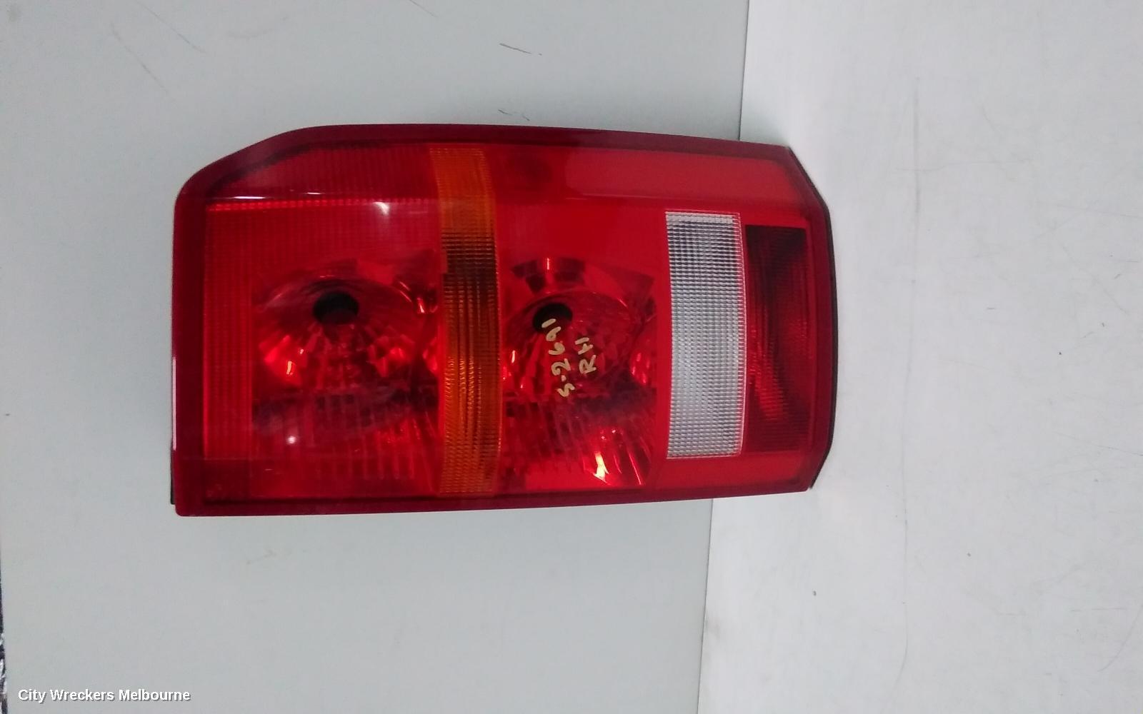 LAND ROVER DISCOVERY 2005 Right Taillight