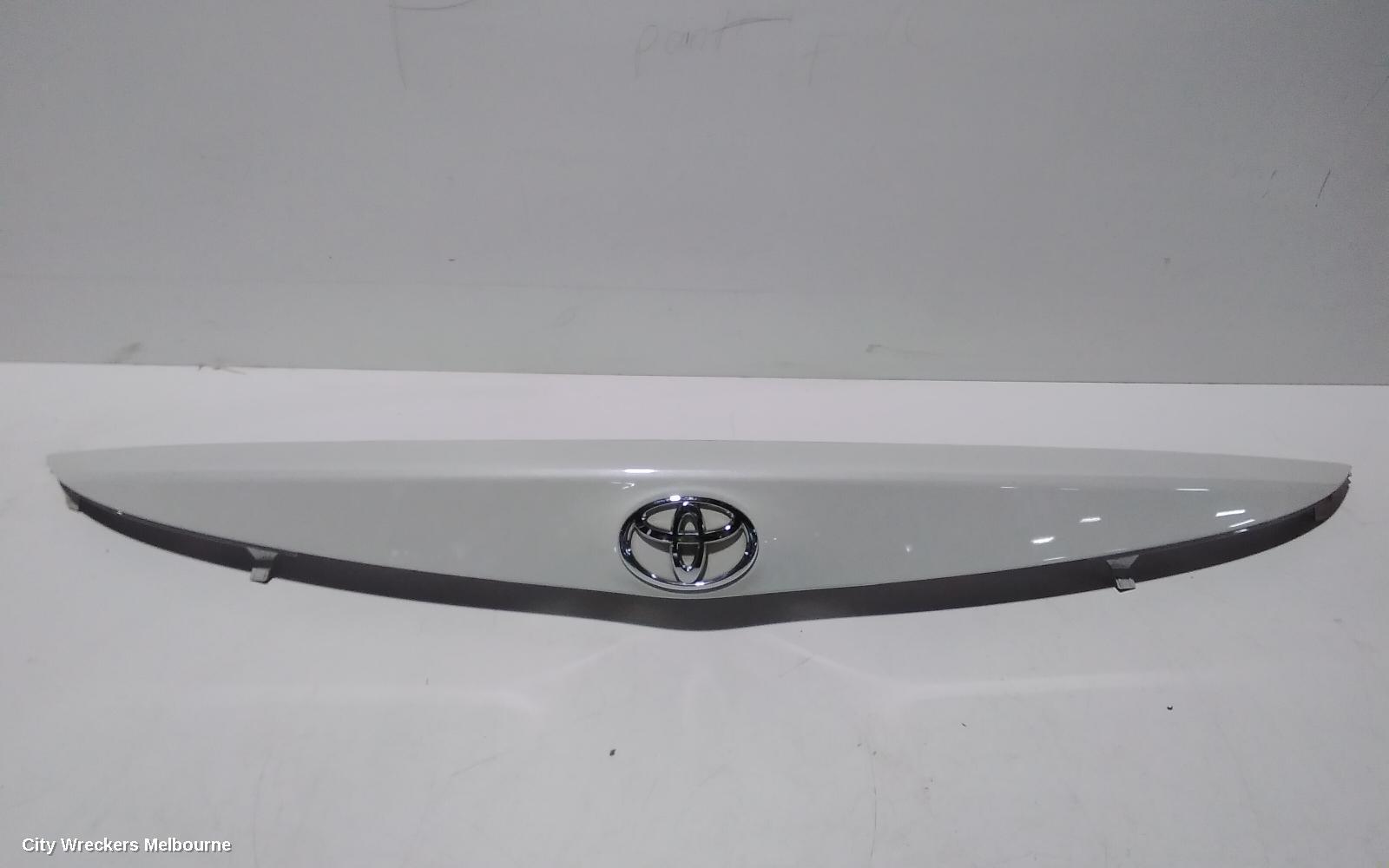 TOYOTA COROLLA 2018 Rear Garnish