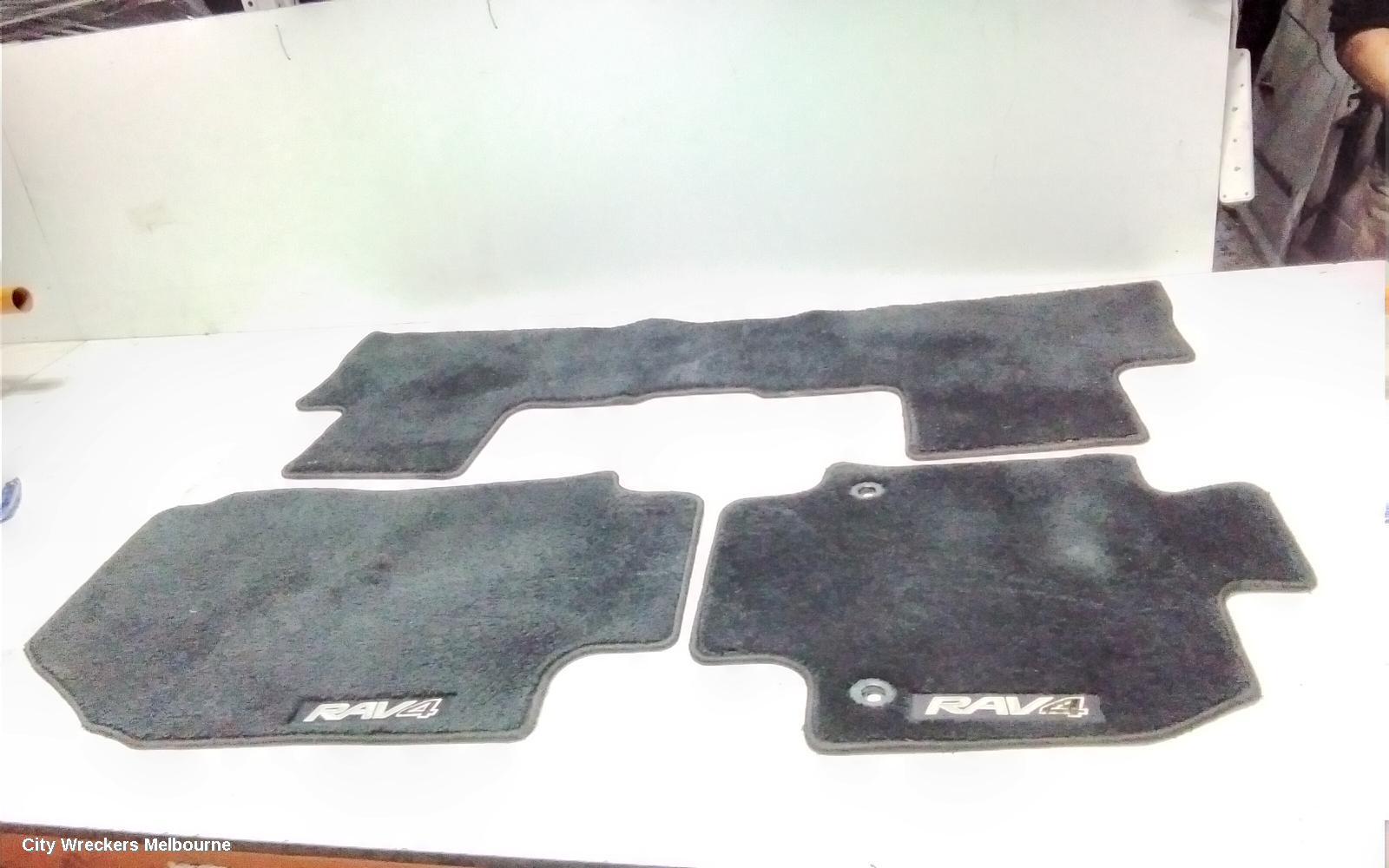 TOYOTA RAV4 2022 Floor Mats