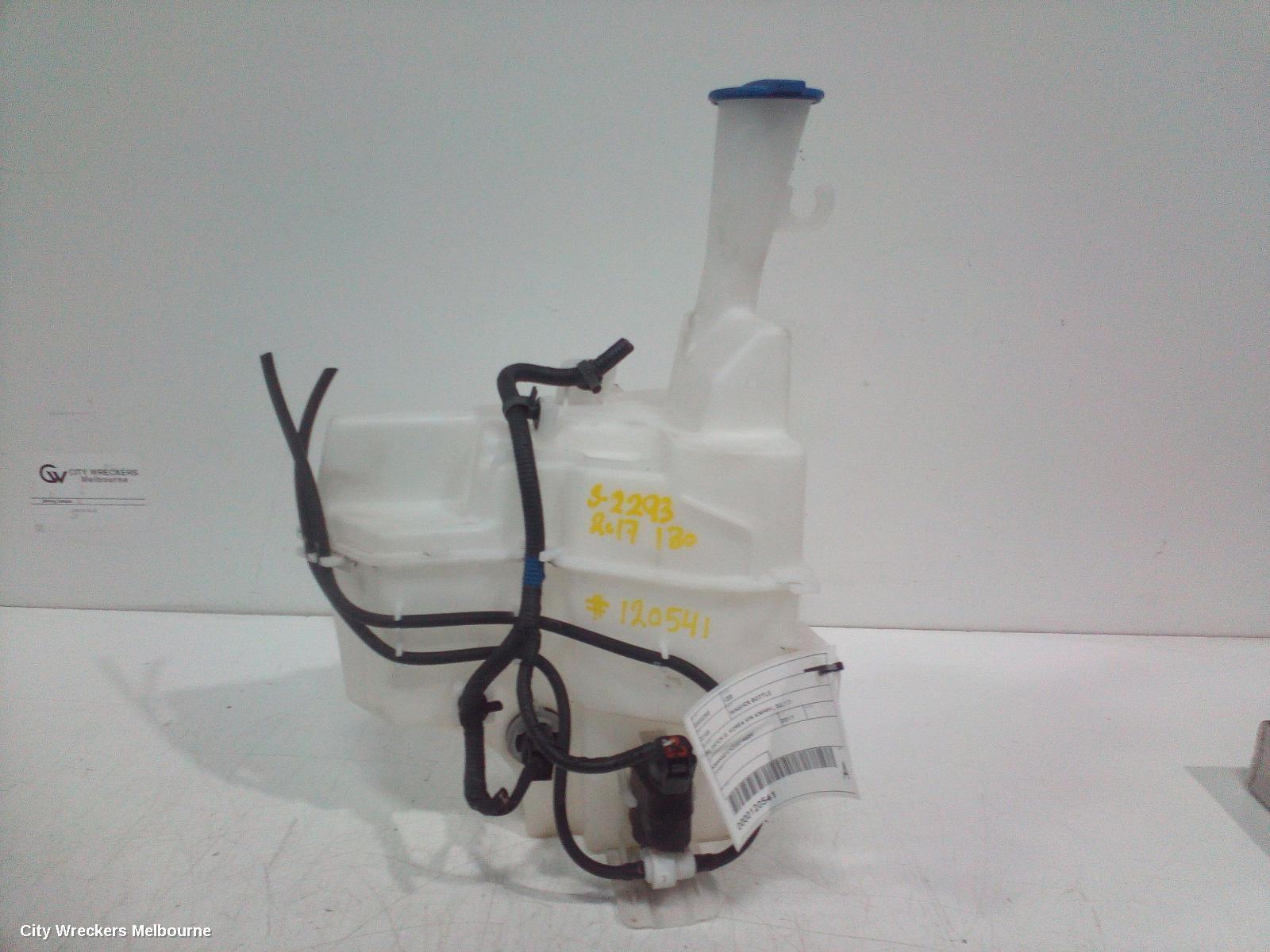 HYUNDAI I30 2017 Washer Bottle