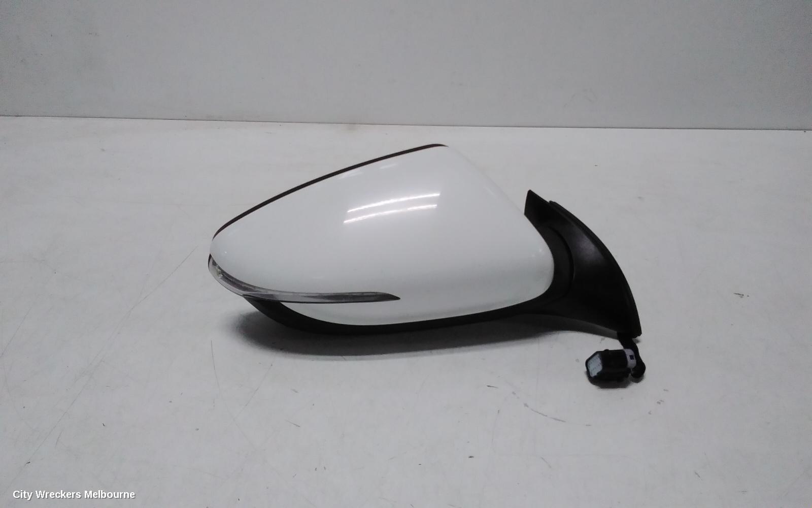 KIA CERATO 2017 Right Door Mirror