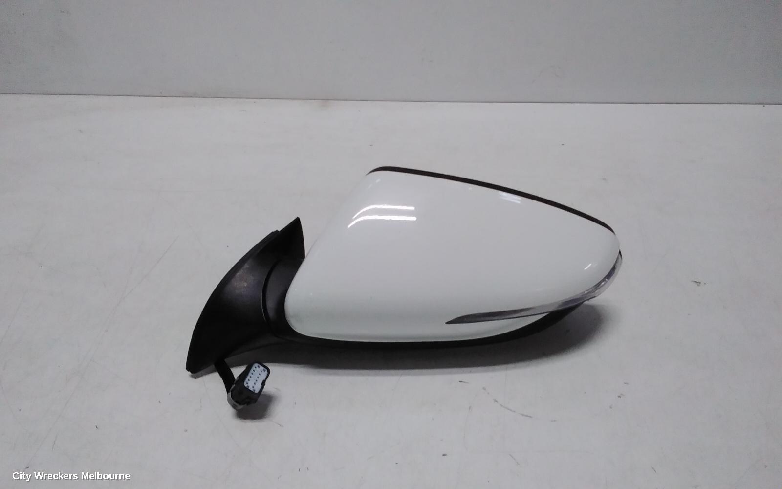 KIA CERATO 2017 Left Door Mirror