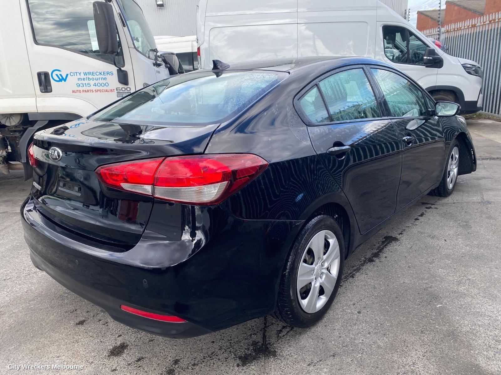 KIA CERATO 2016 Left Front Door