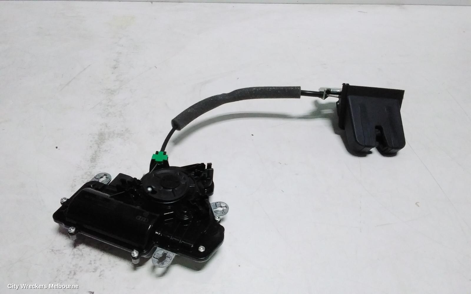 VOLKSWAGEN TIGUAN 2022 Door/Boot/Gate Lock