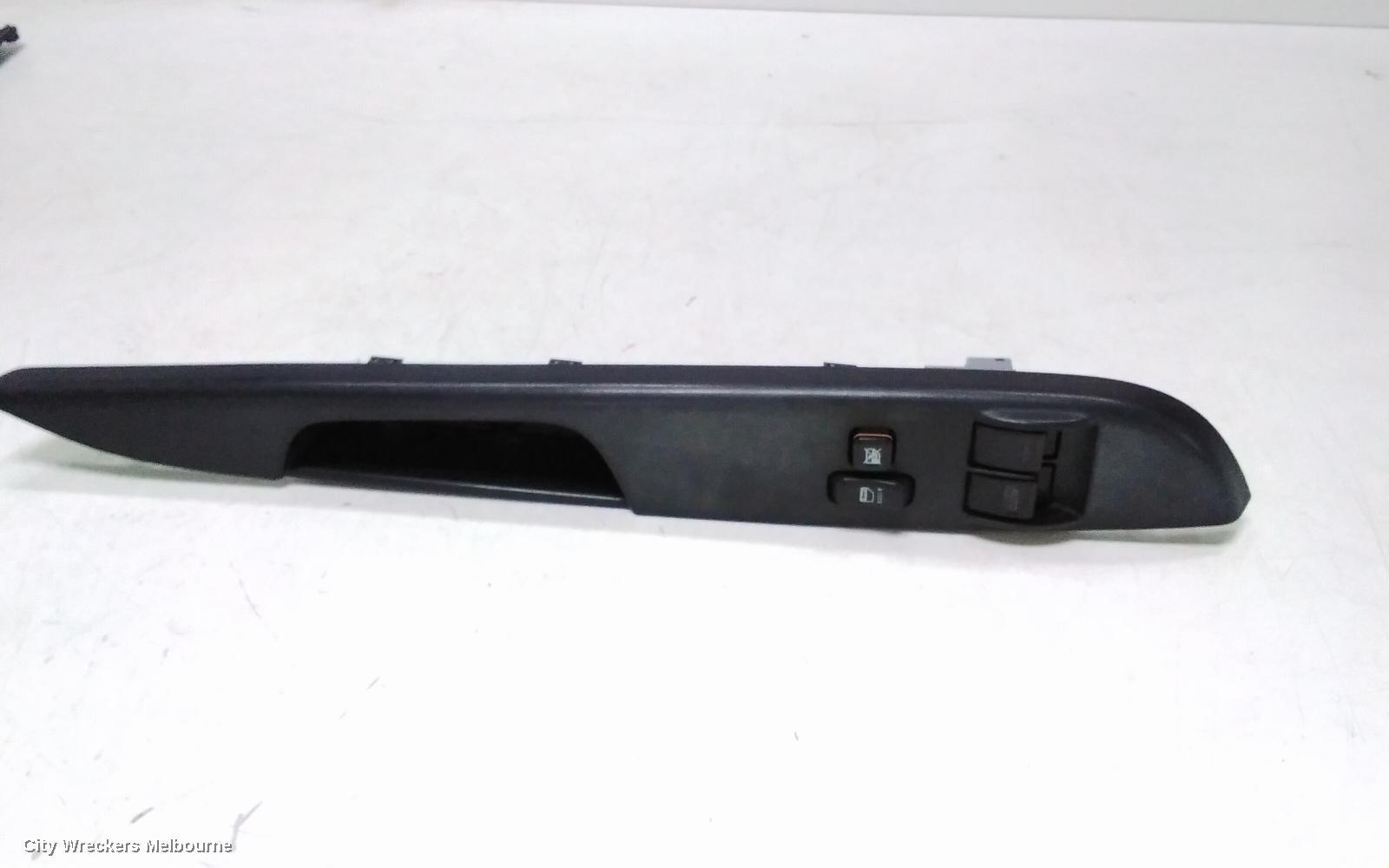 TOYOTA HIACE 2011 Pwr Dr Wind Switch