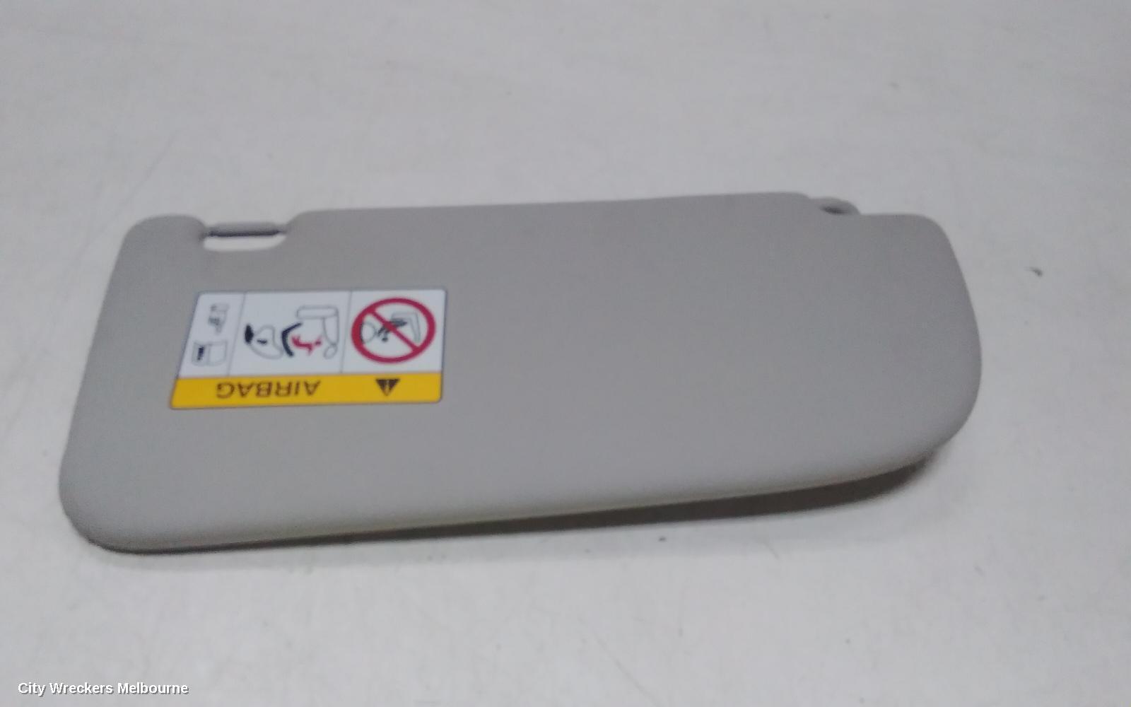 ISUZU DMAX 2022 Sunvisor