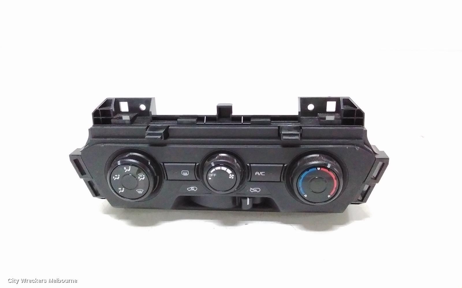 ISUZU DMAX 2022 Heater/Ac Controls