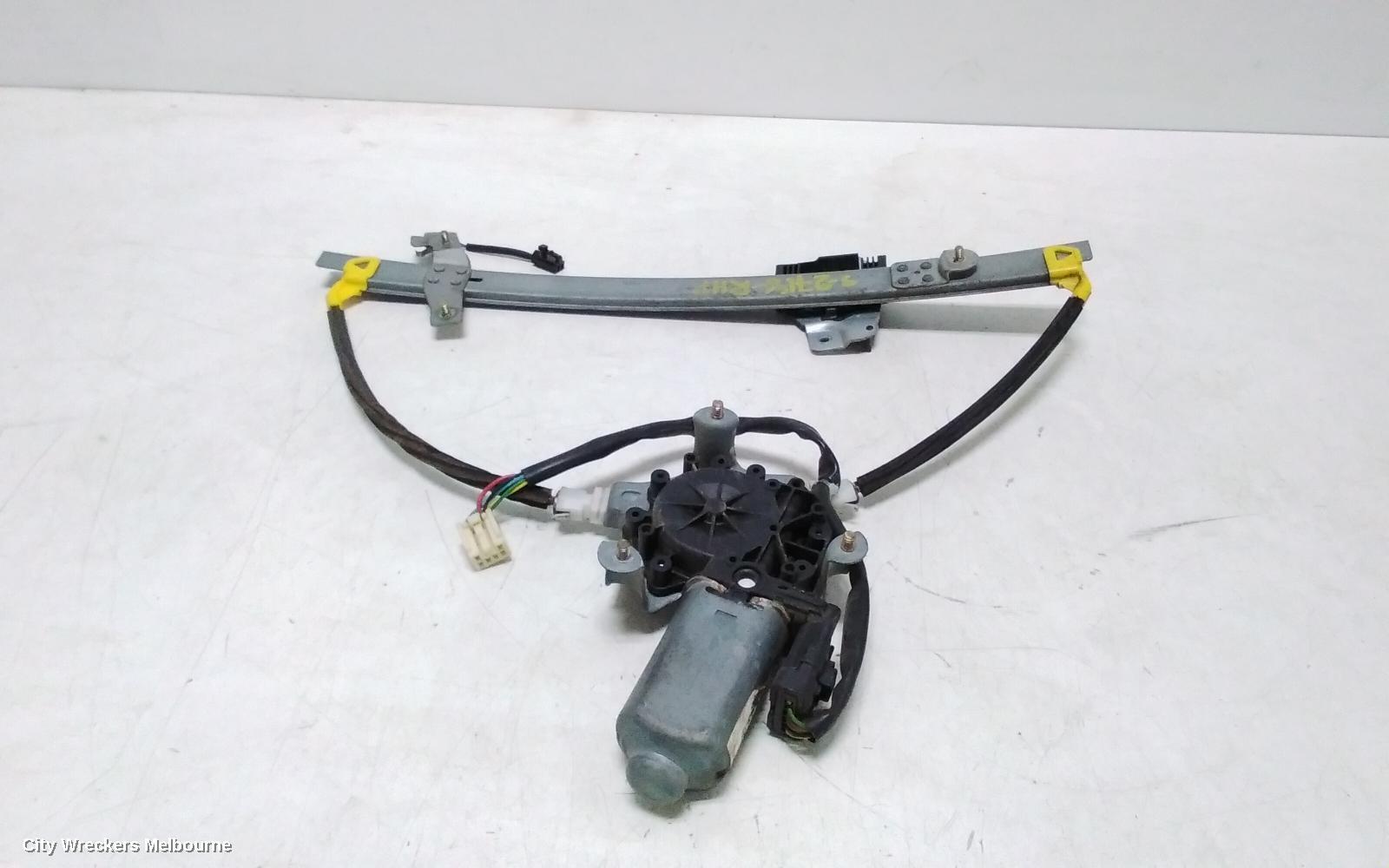 MAZDA 323 2000 Right Front Window Reg/Motor