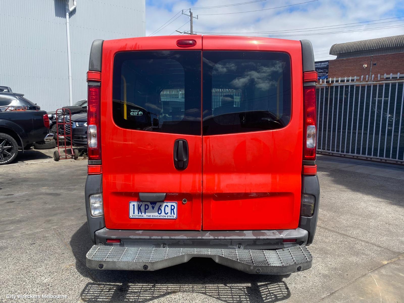 RENAULT TRAFIC 2016 Left Front Door Window