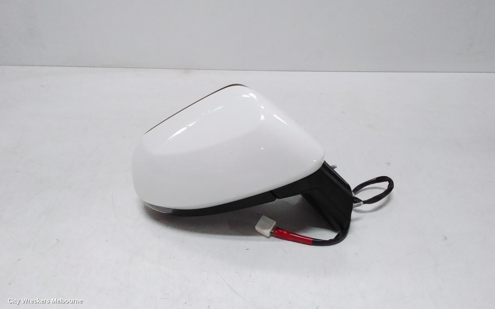 TOYOTA COROLLA 2018 Right Door Mirror