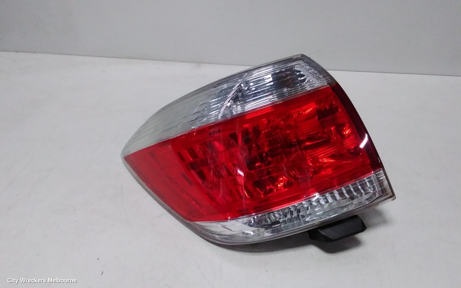 TOYOTA KLUGER 2013 Left Taillight