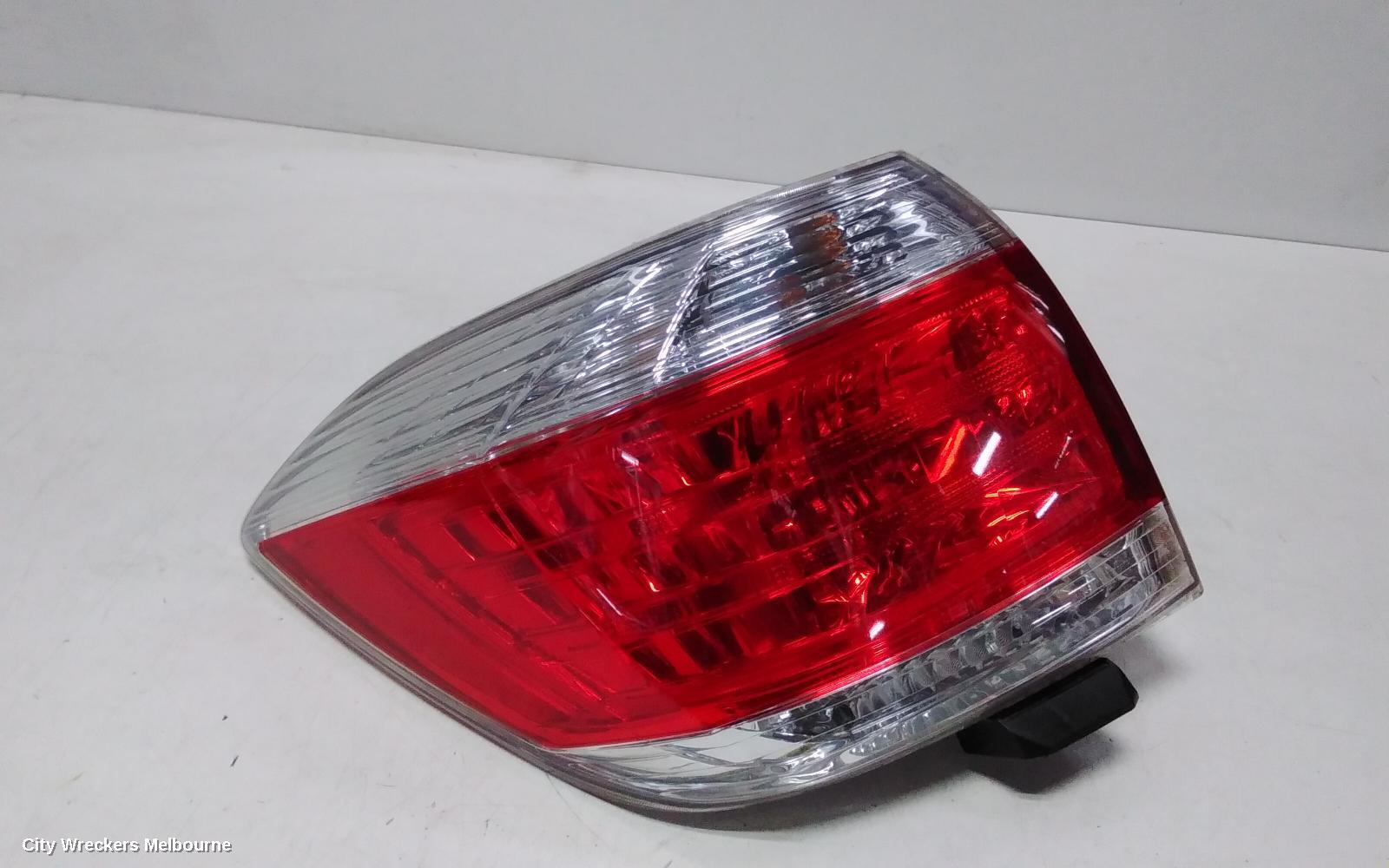 TOYOTA KLUGER 2013 Left Taillight