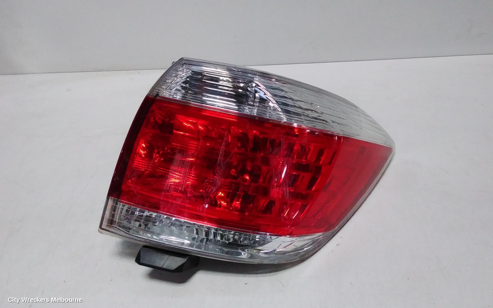 TOYOTA KLUGER 2013 Right Taillight