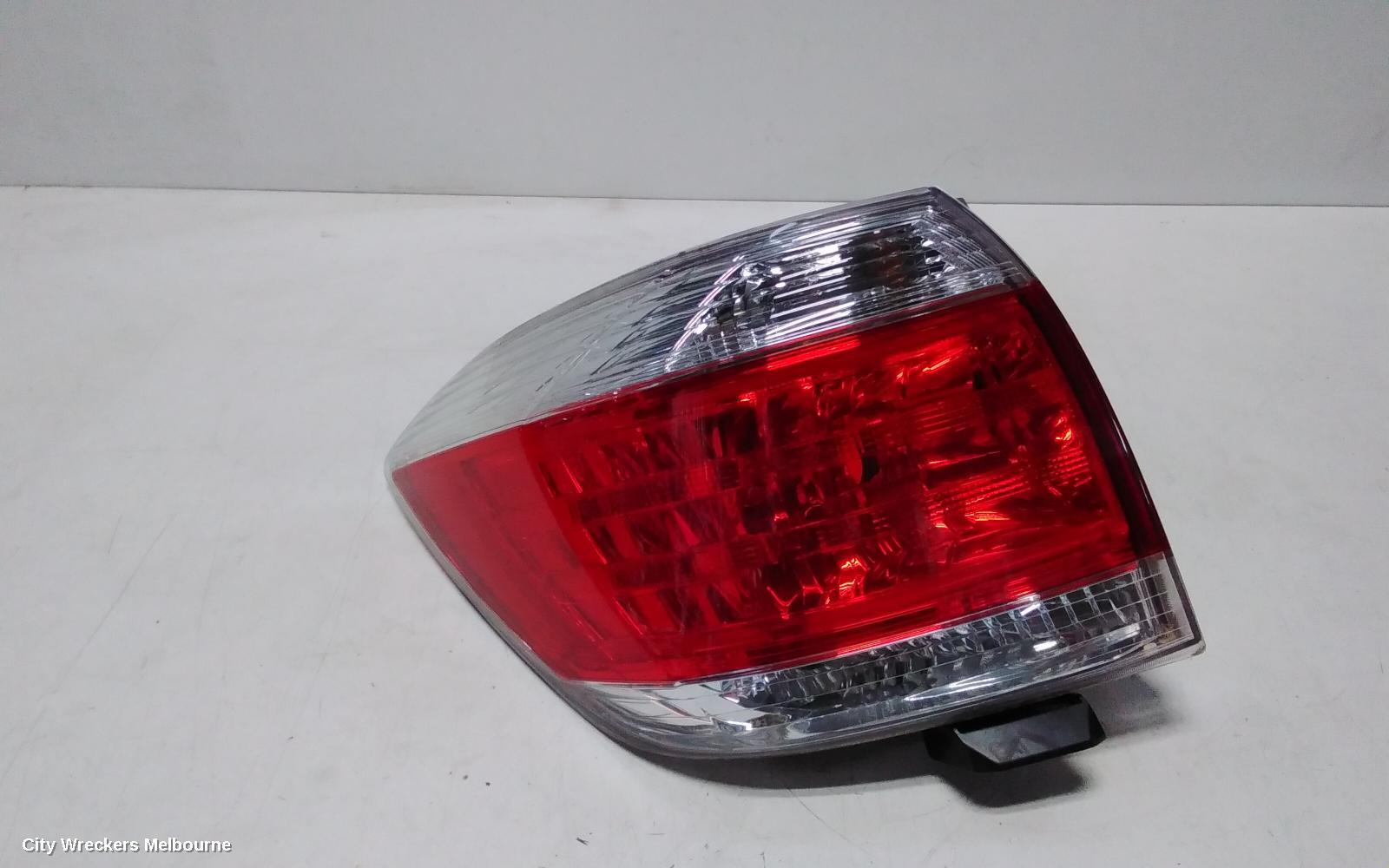 TOYOTA KLUGER 2013 Left Taillight