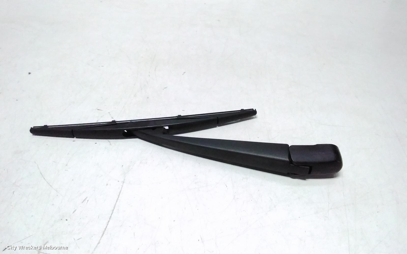 MITSUBISHI OUTLANDER 2018 Wiper Arm