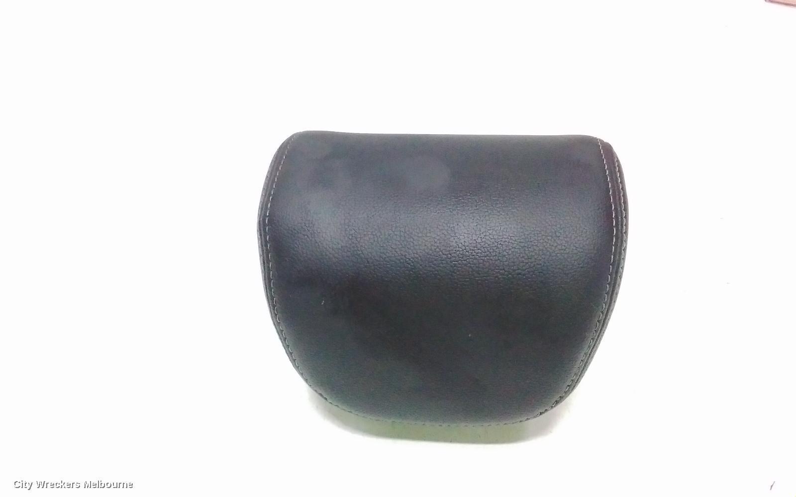 MITSUBISHI ASX 2013 Headrest