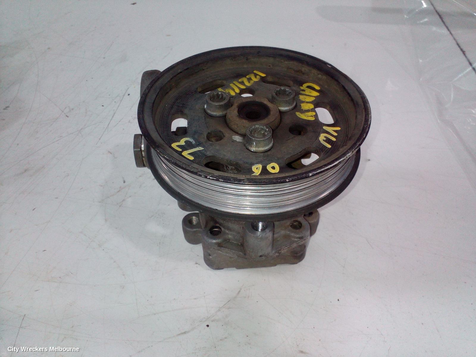 VOLKSWAGEN CADDY 2010 Steering Pump