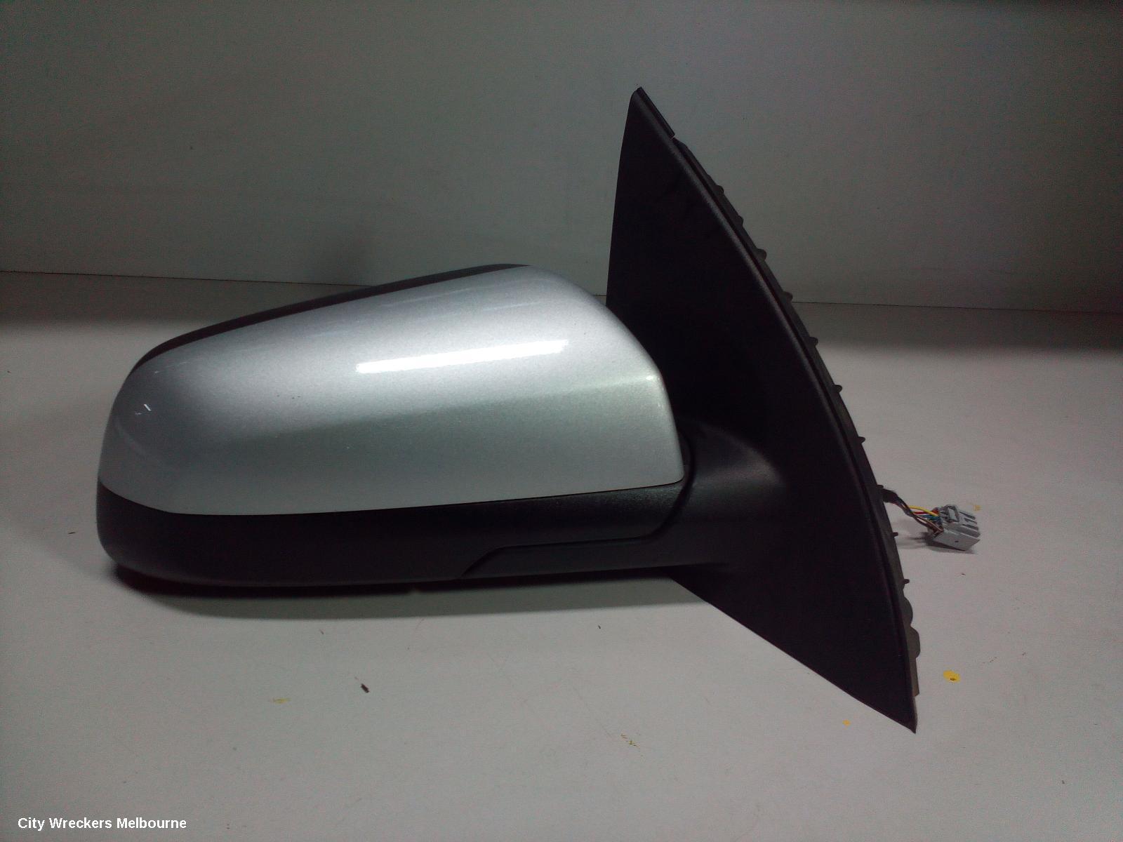 HOLDEN COMMODORE 2014 Right Door Mirror