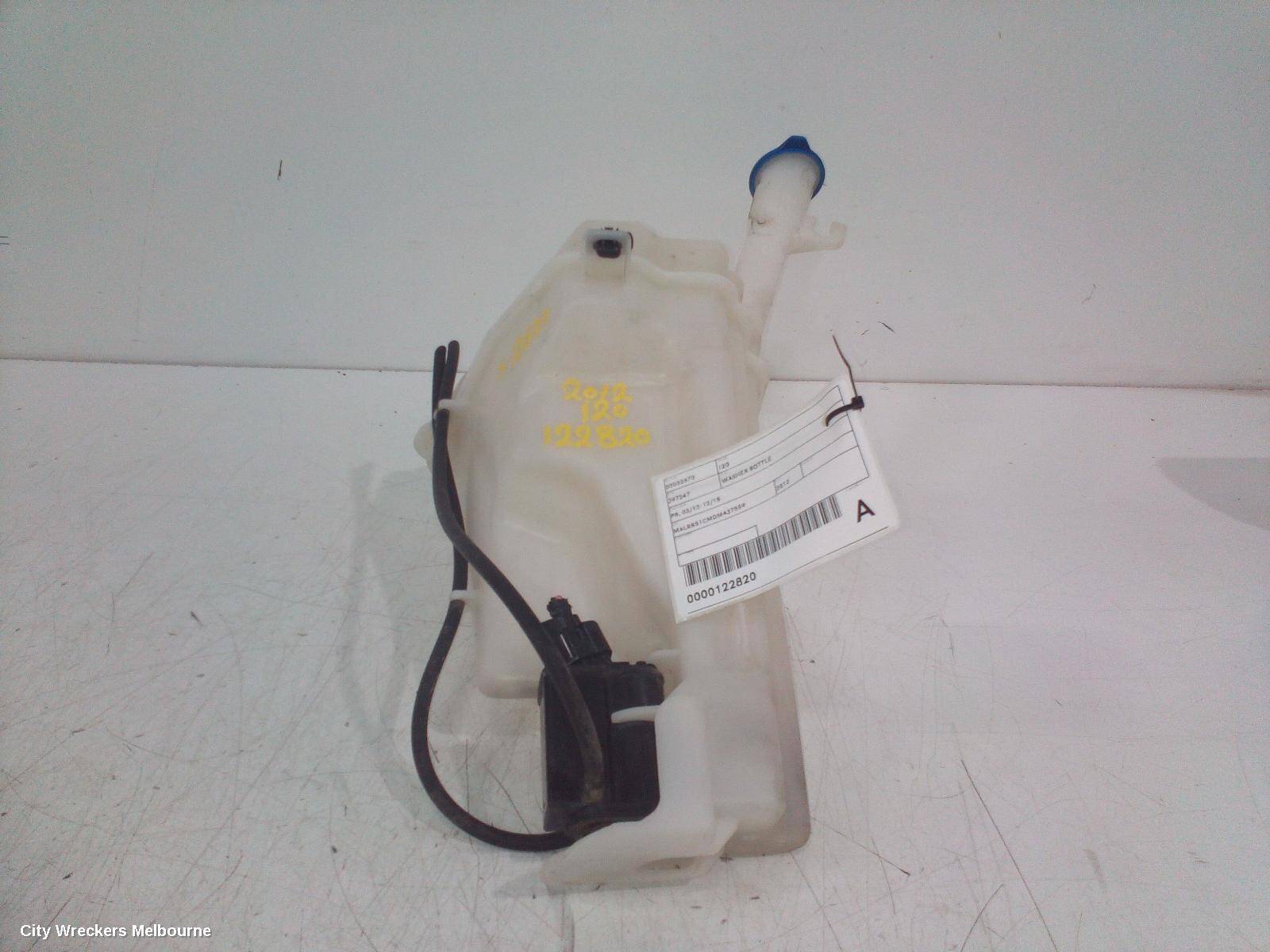 HYUNDAI I20 2012 Washer Bottle