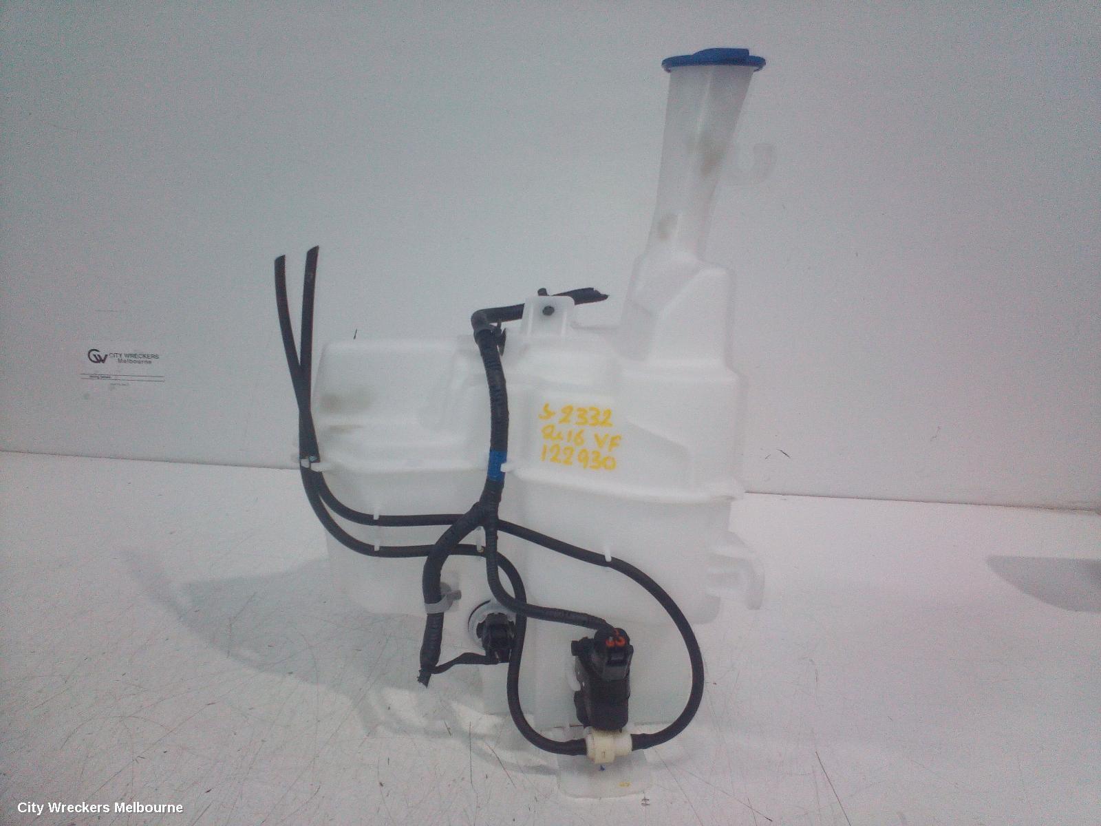 HYUNDAI I30 2021 Washer Bottle