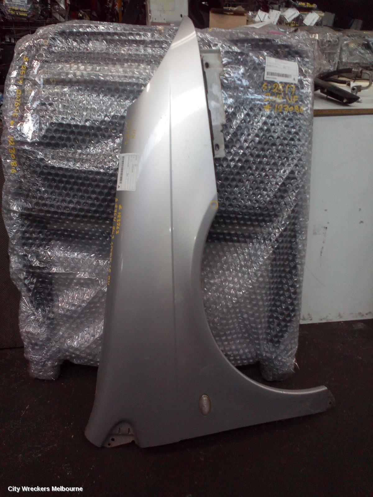 CITROEN C5 2003 Right Guard