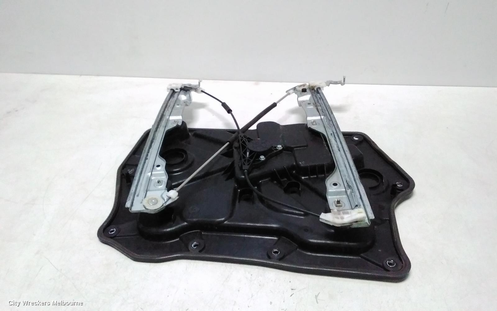 RENAULT KALEOS 2015 Right Front Window Reg/Motor