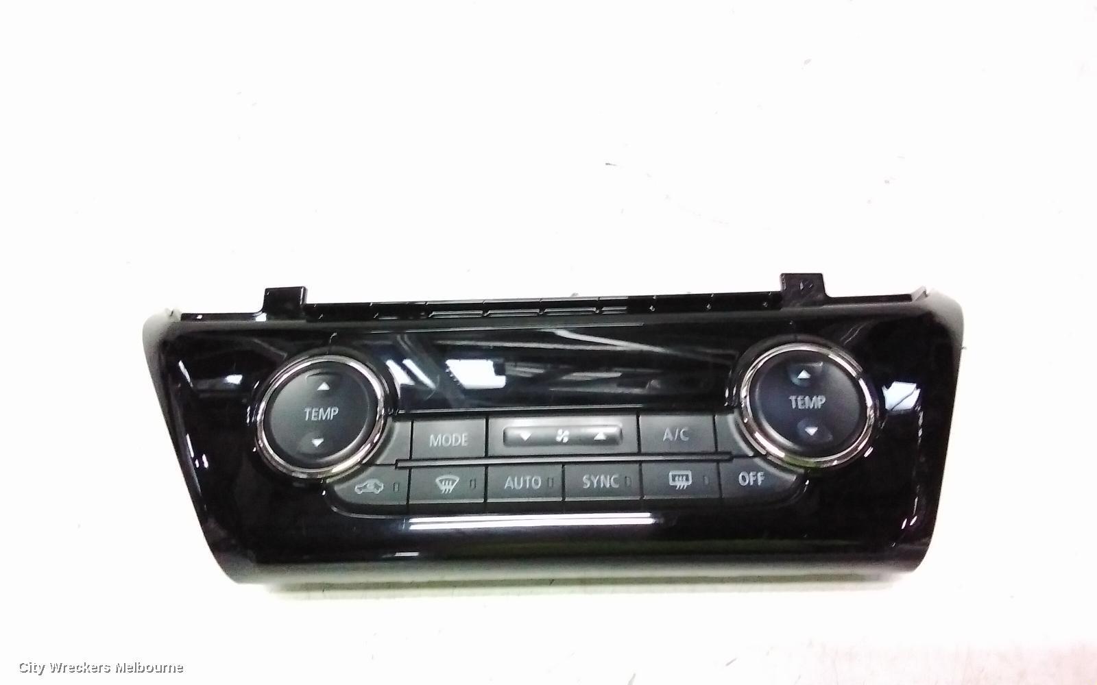 MITSUBISHI ECLIPSE CROSS 2018 Heater/Ac Controls