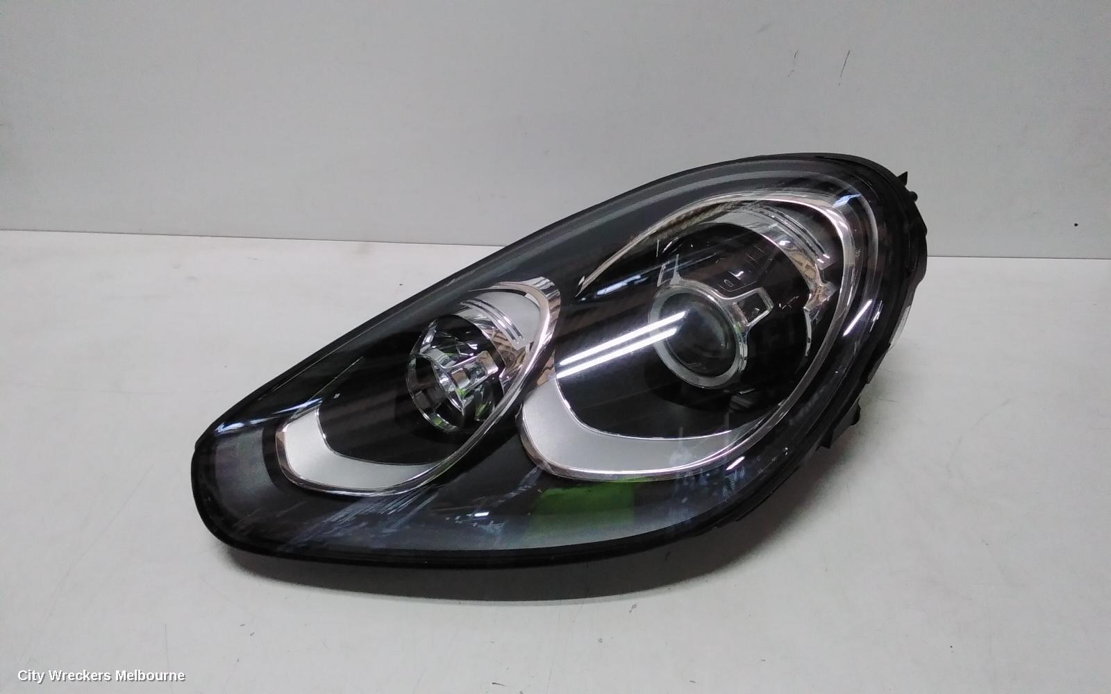 PORSCHE CAYENNE 2016 Left Headlamp