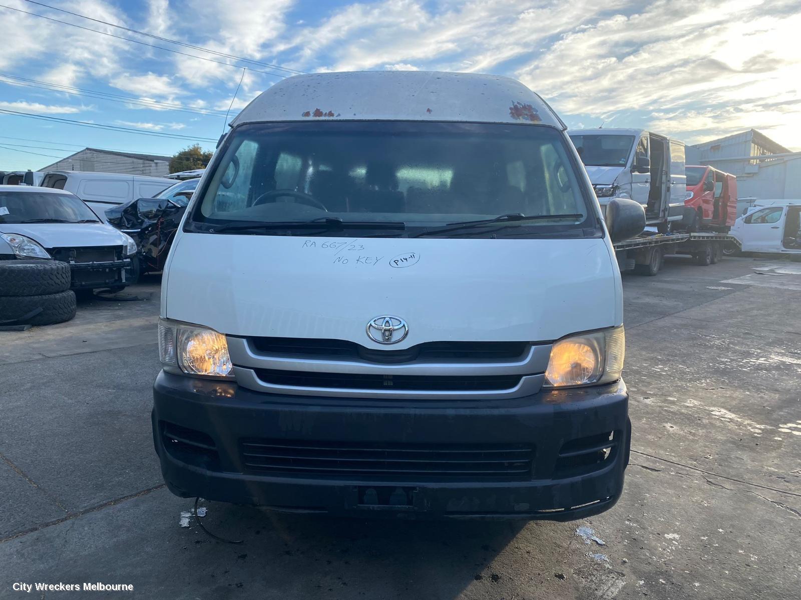 TOYOTA HIACE 2005 Rear Bumper