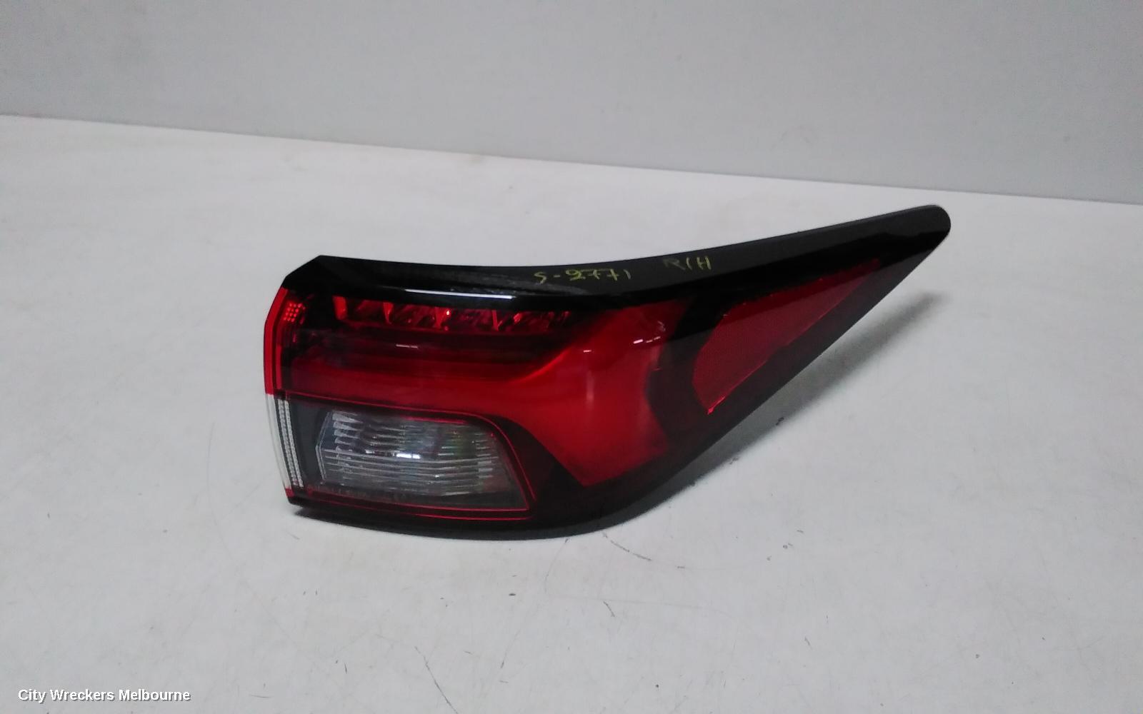 MITSUBISHI OUTLANDER 2021 Right Taillight