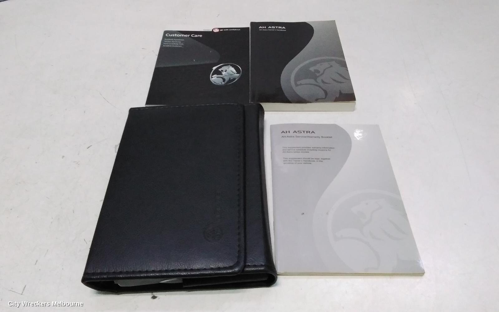 HOLDEN ASTRA 2008 Owners Handbook