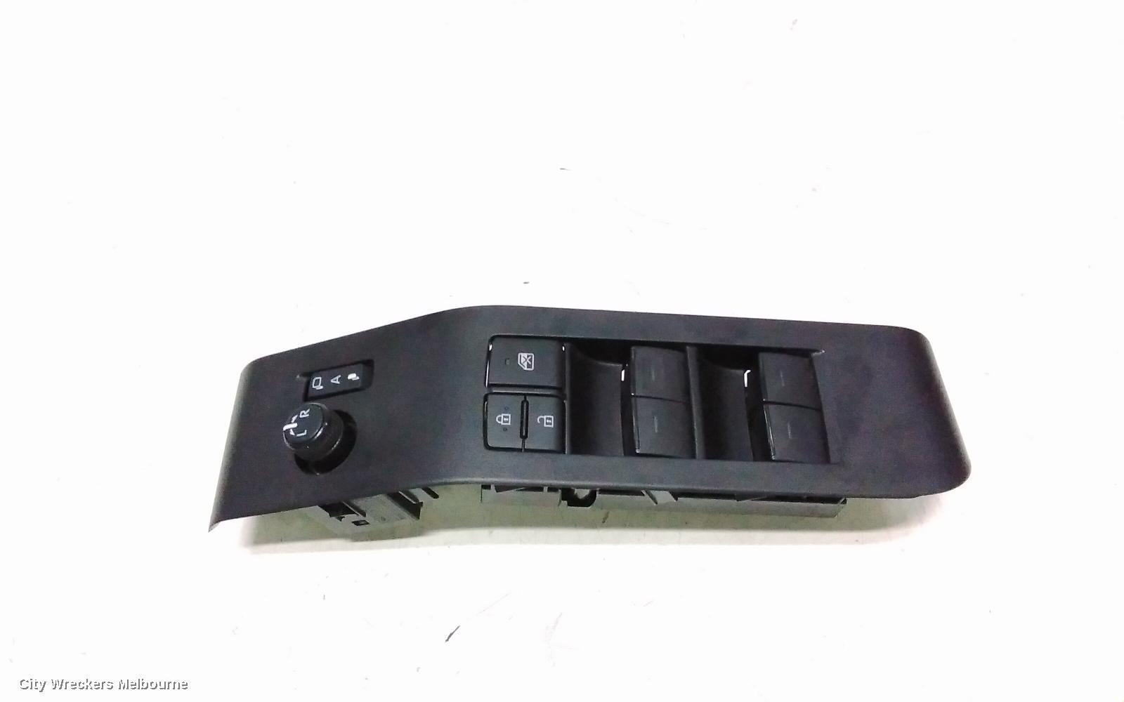 TOYOTA KLUGER 2023 Pwr Dr Wind Switch