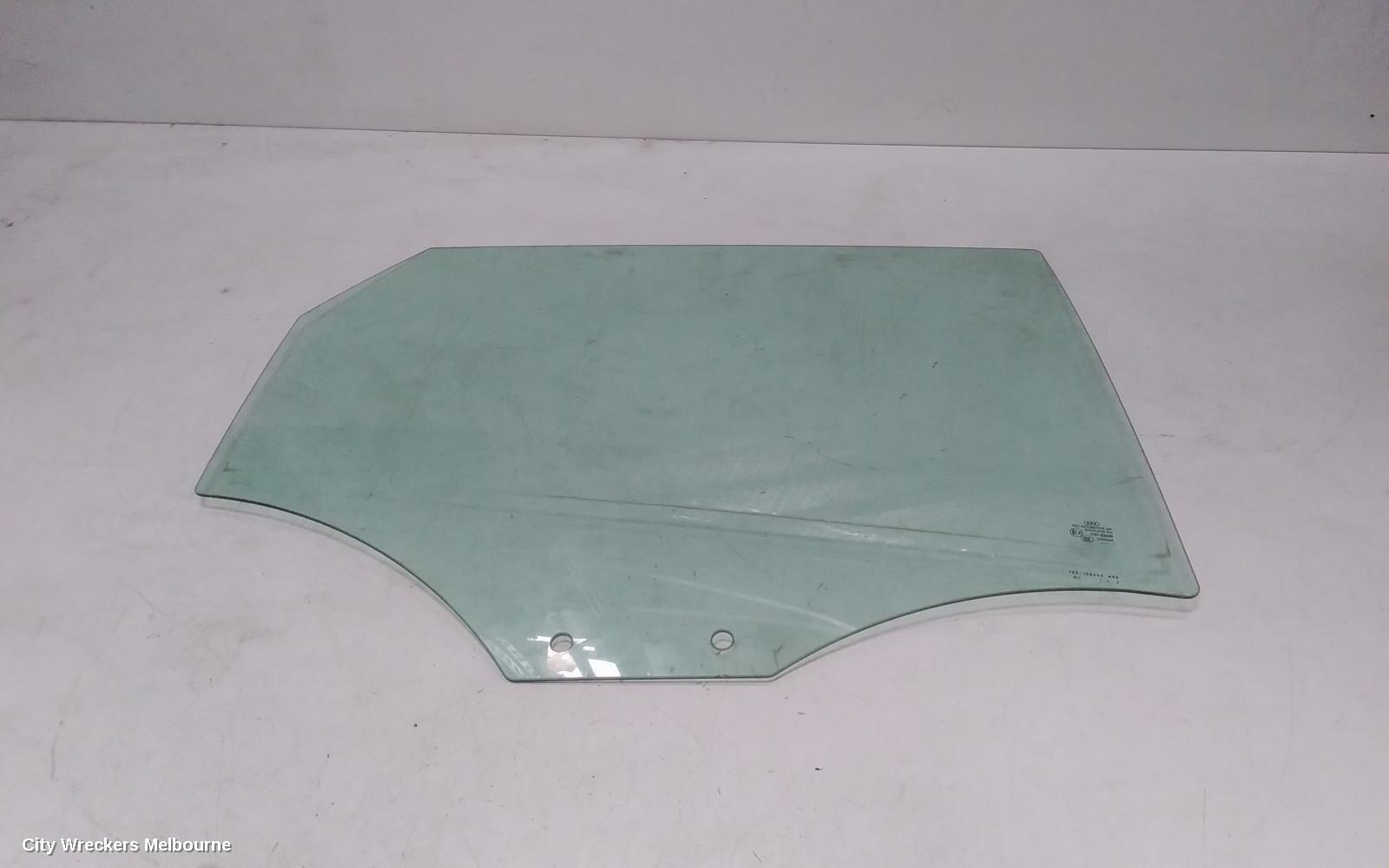 AUDI Q5 2010 Right Rear Door Window