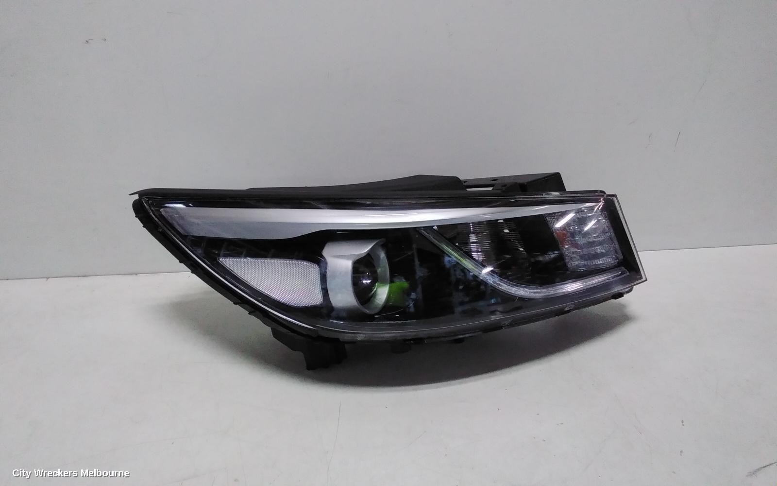 KIA CARNIVAL/GRAND CARNIVAL 2015 Right Headlamp