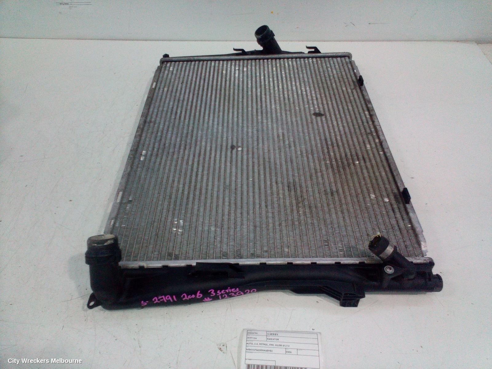 BMW 3 SERIES 2006 Radiator