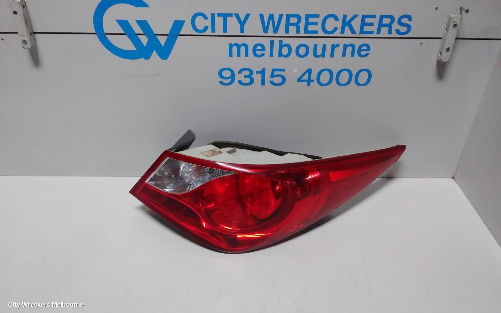 HYUNDAI I45 2010 Right Taillight