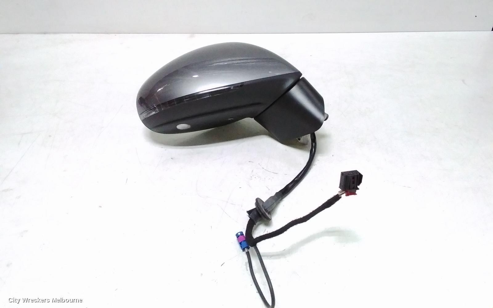 VOLKSWAGEN TOUAREG 2013 Right Door Mirror