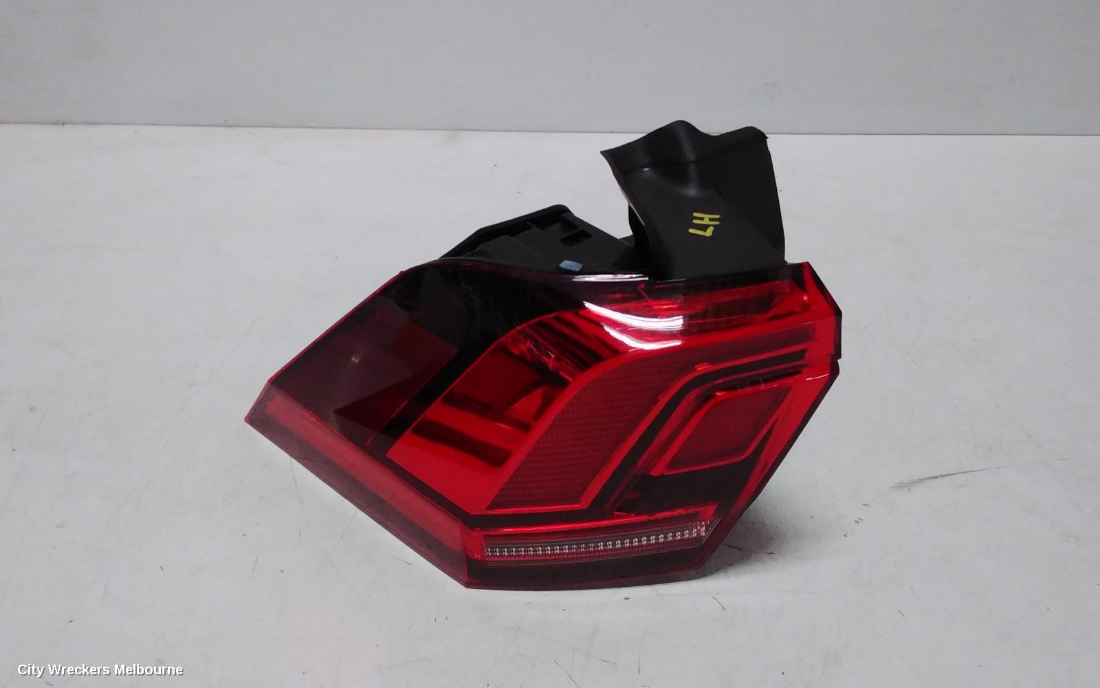 VOLKSWAGEN TIGUAN 2023 Left Taillight