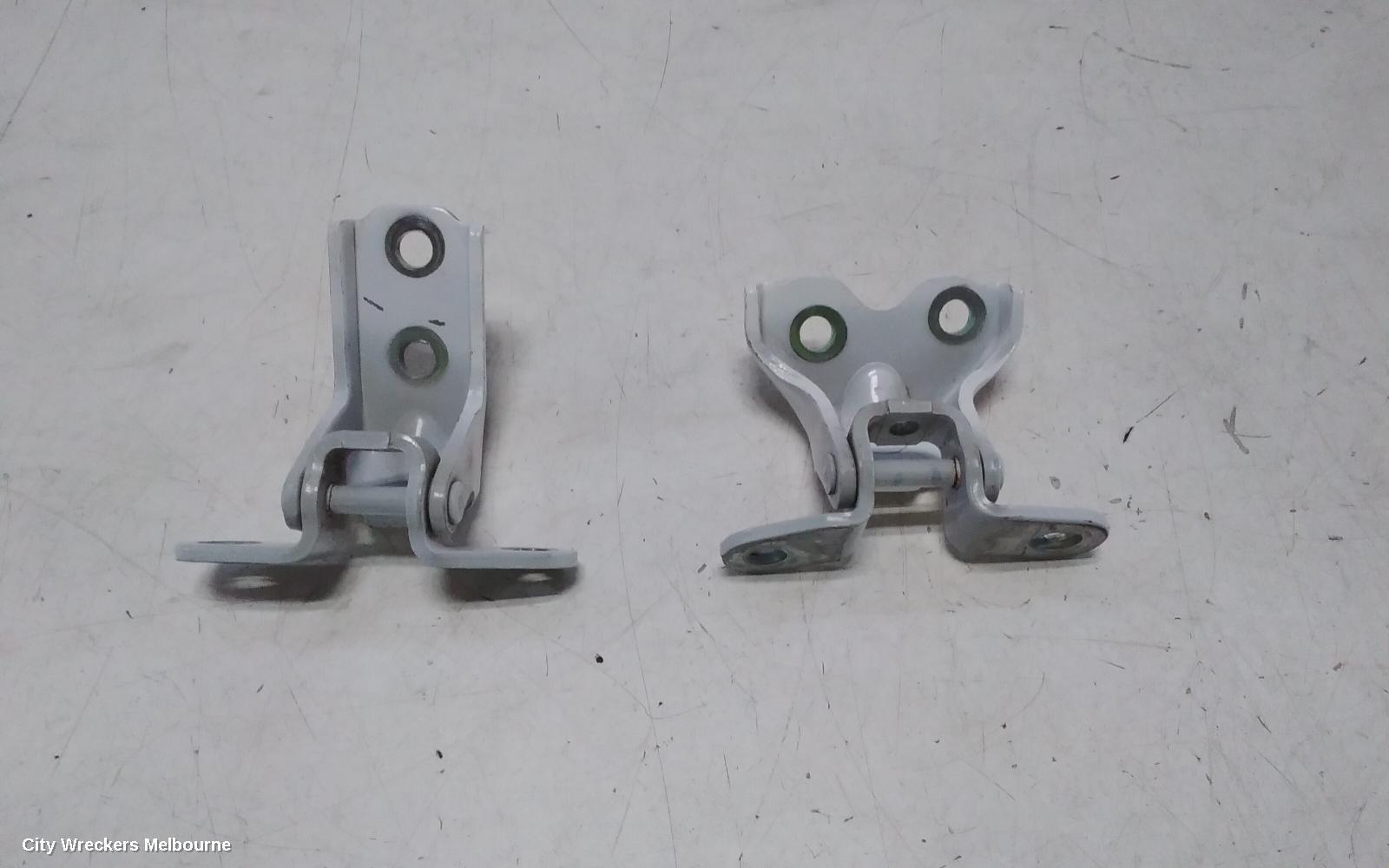 KIA CERATO 2022 Door Hinge/Runner