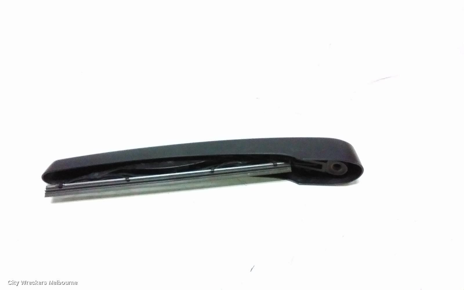 HOLDEN TRAX 2014 Wiper Arm