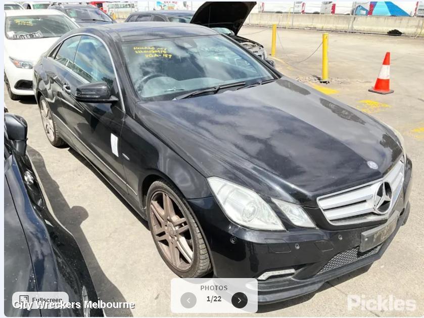 MERCEDES E CLASS 2011 Left Front Door