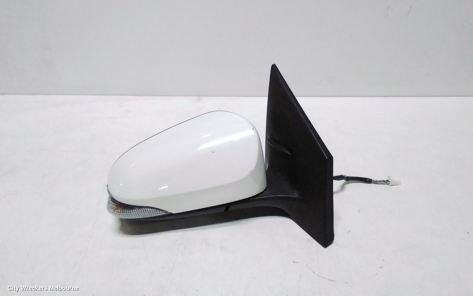 TOYOTA COROLLA 2015 Right Door Mirror