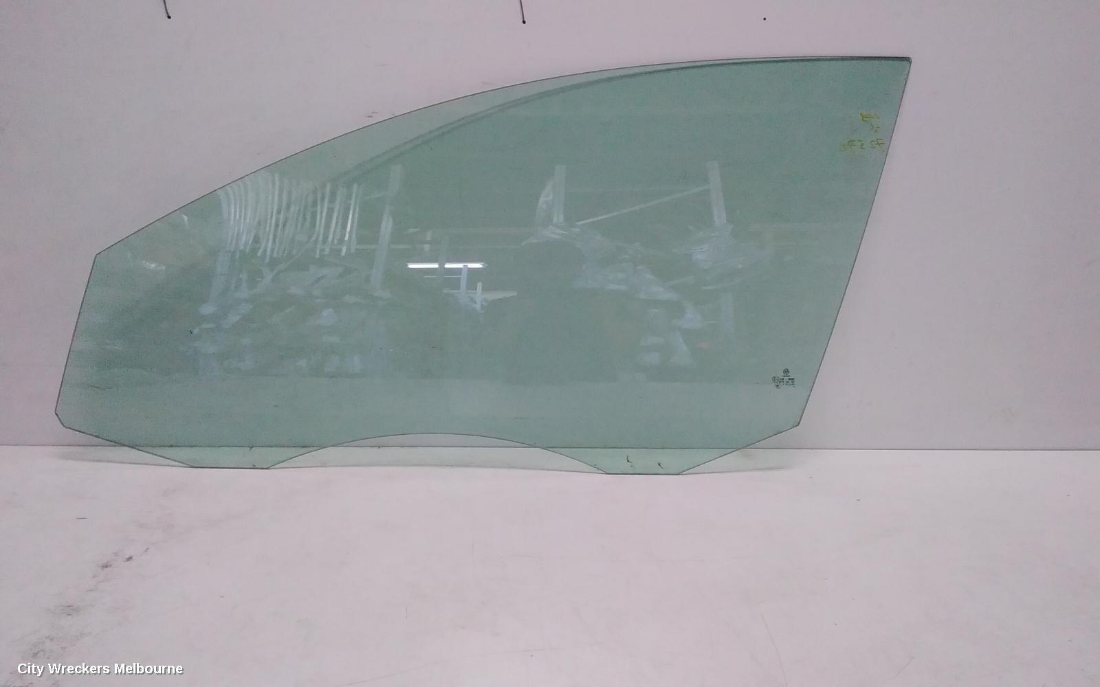 VOLKSWAGEN PASSAT 2008 Left Front Door Window